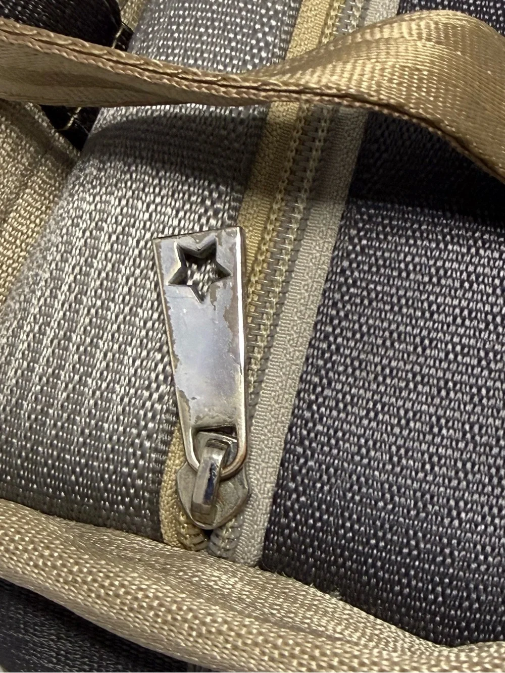 Harveys Seatbelt Bag Woven Tote Handbag Gray Beige Blue Zip Top Shoulder Purse